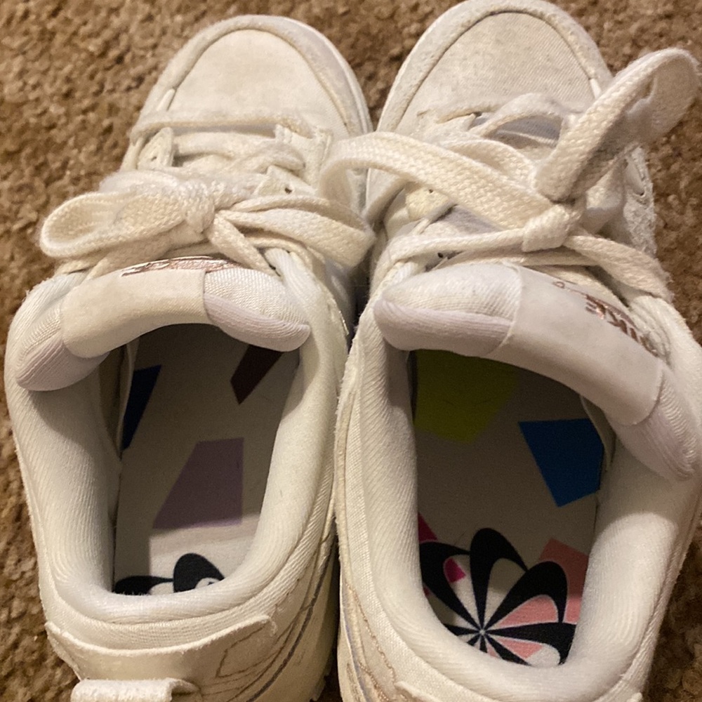 Nike Dunks - Picture 4 of 4